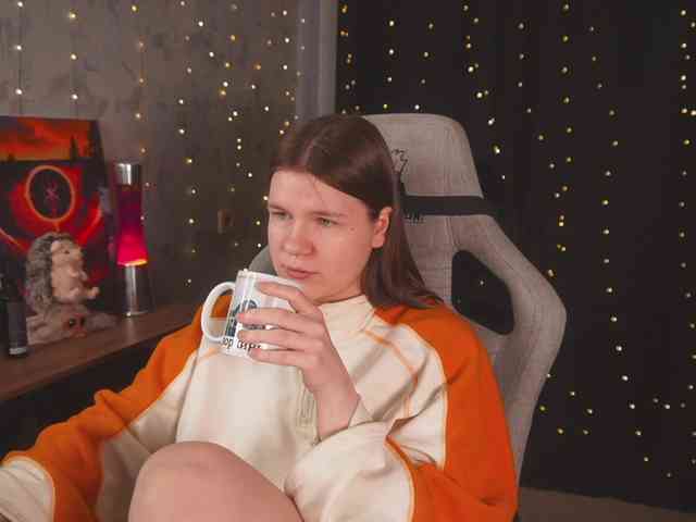 cutesoneckaaa webcam