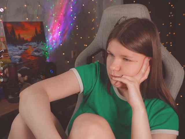 cutesoneckaaa webcam