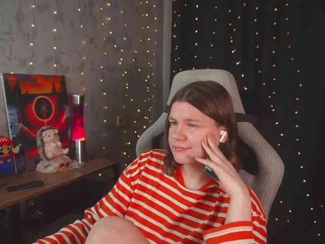 cutesoneckaaa webcam