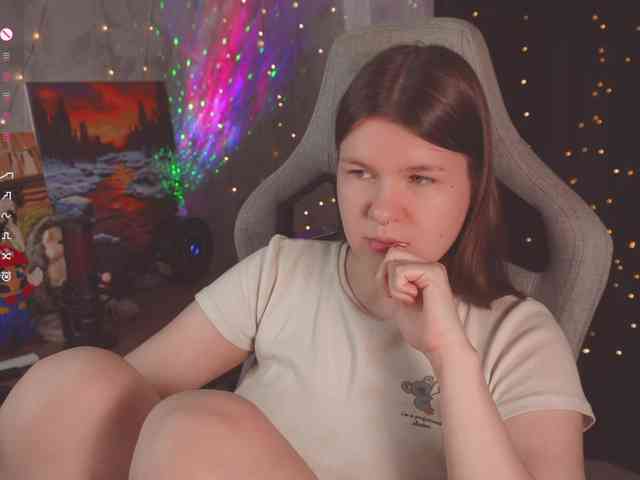 cutesoneckaaa webcam