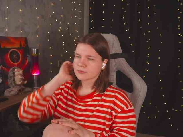 cutesoneckaaa webcam