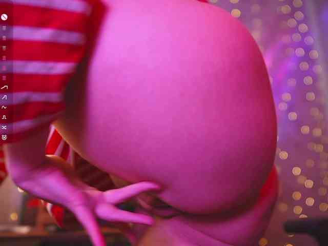 cutesoneckaaa webcam