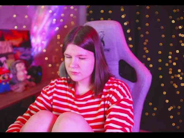 cutesoneckaaa webcam