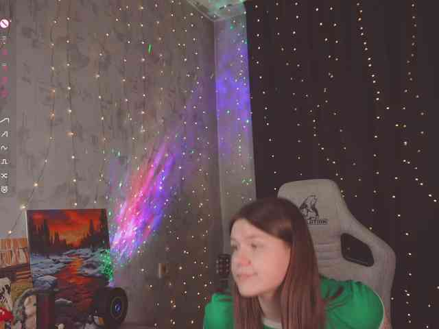 cutesoneckaaa webcam