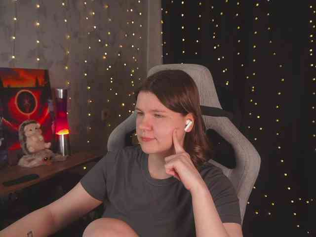 cutesoneckaaa webcam