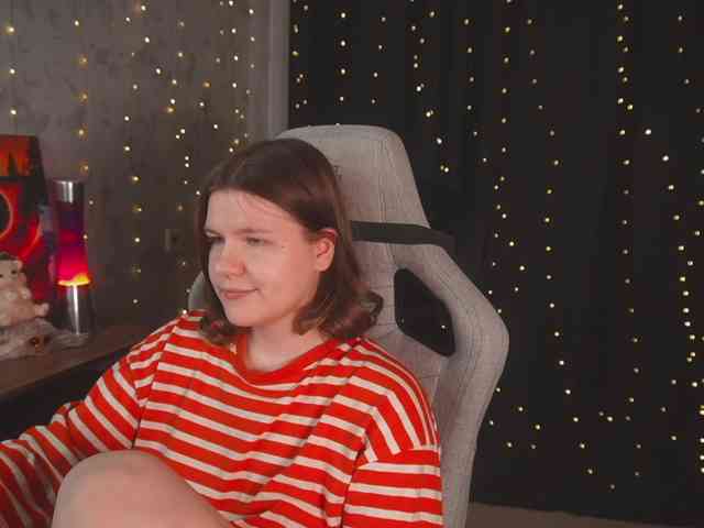 cutesoneckaaa webcam