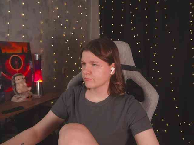 cutesoneckaaa webcam