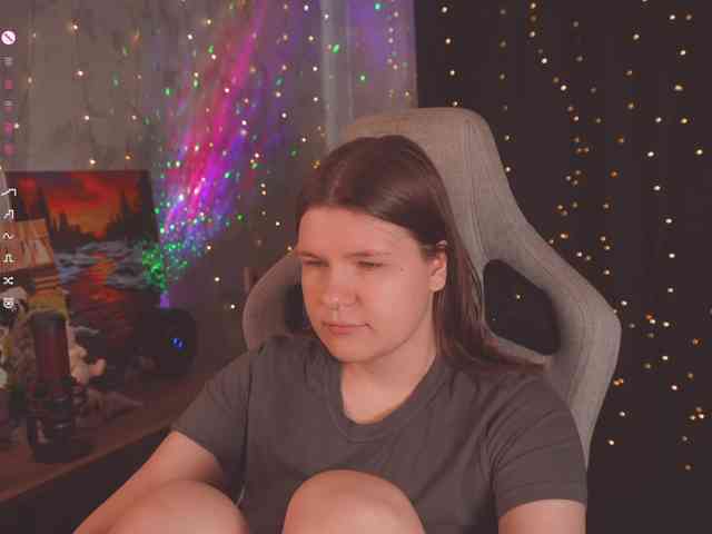 cutesoneckaaa webcam