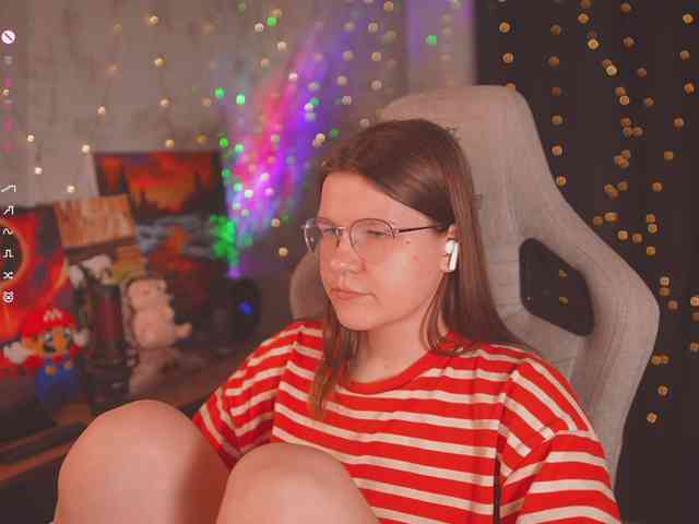 cutesoneckaaa webcam