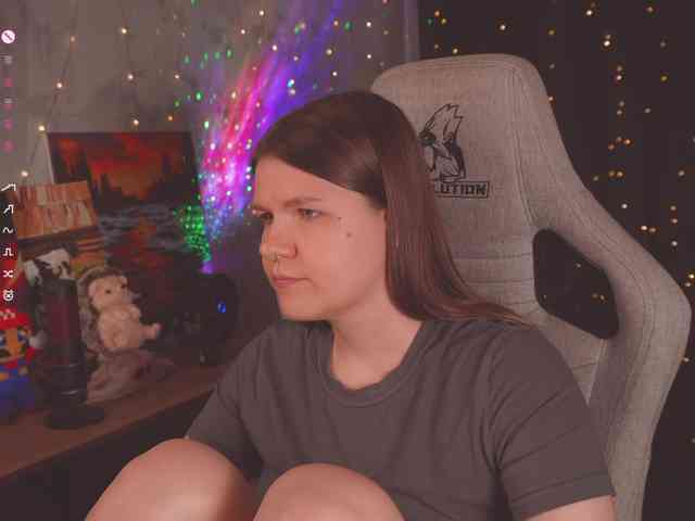 cutesoneckaaa webcam