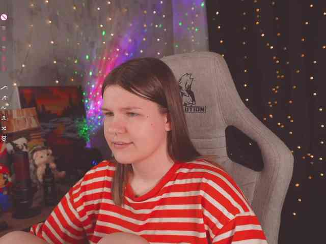 cutesoneckaaa webcam