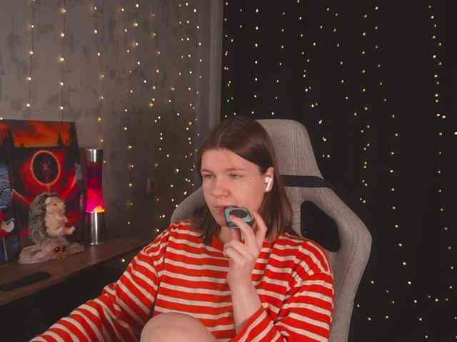 cutesoneckaaa webcam