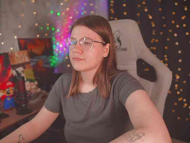 cutesoneckaaa webcam