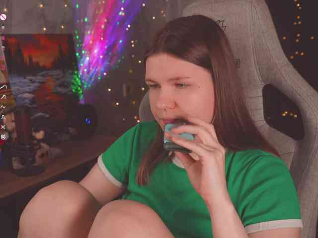 cutesoneckaaa webcam