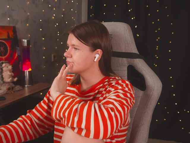 cutesoneckaaa webcam