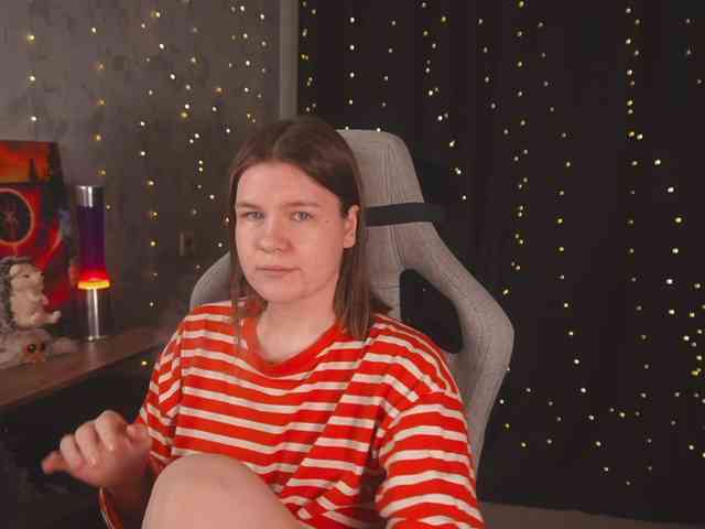 cutesoneckaaa webcam