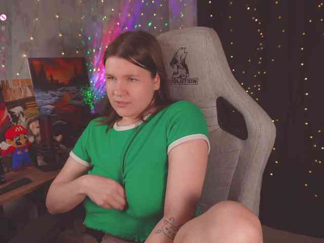 cutesoneckaaa webcam