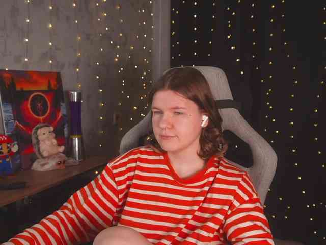 cutesoneckaaa webcam