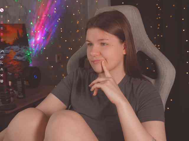 cutesoneckaaa webcam