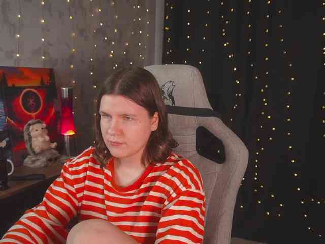 cutesoneckaaa webcam