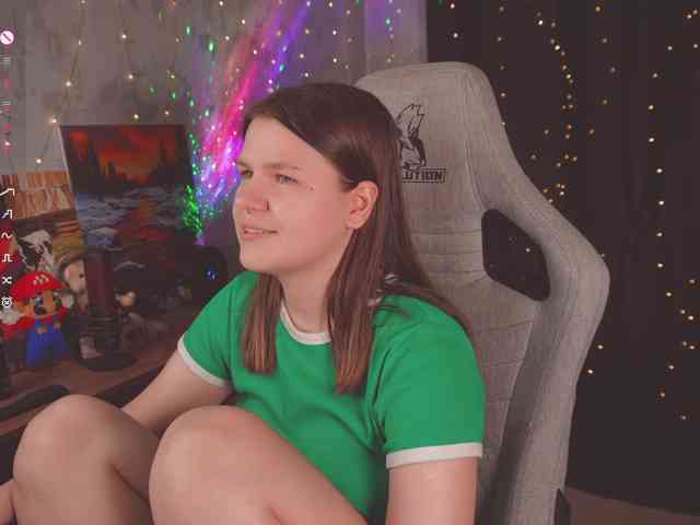 cutesoneckaaa webcam