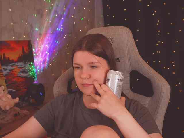 cutesoneckaaa webcam