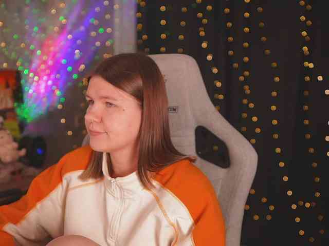cutesoneckaaa webcam