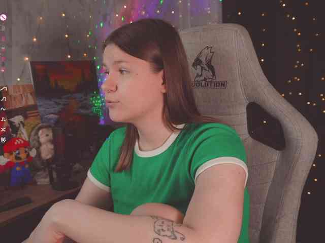 cutesoneckaaa webcam