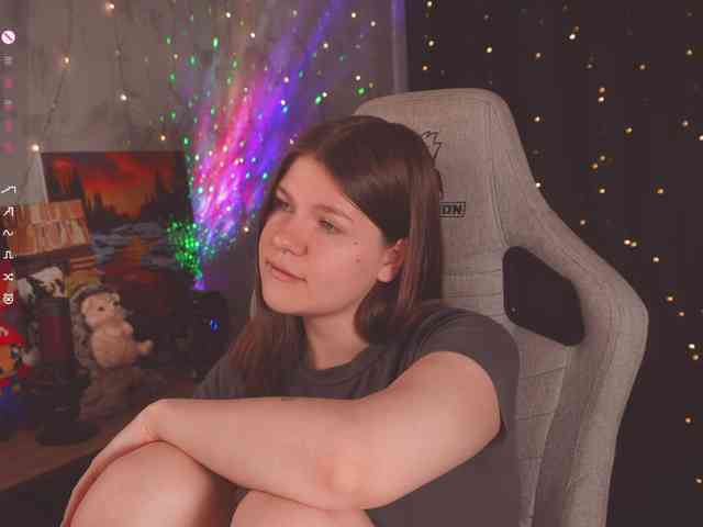 cutesoneckaaa webcam