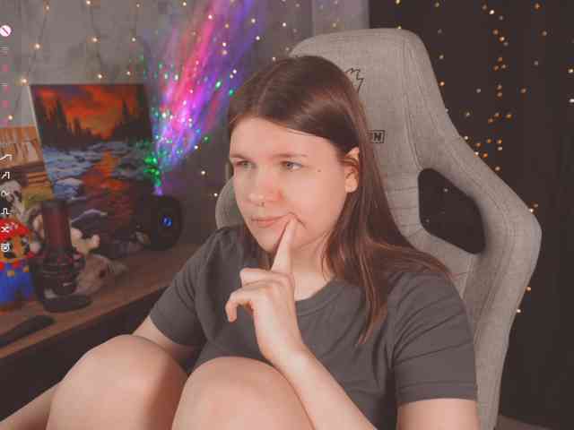 cutesoneckaaa webcam