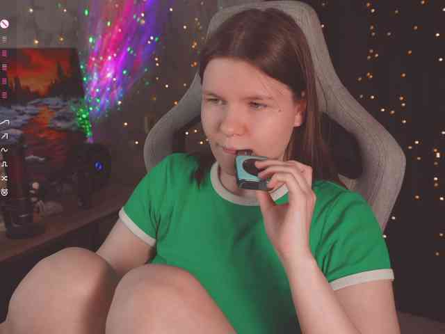 cutesoneckaaa webcam
