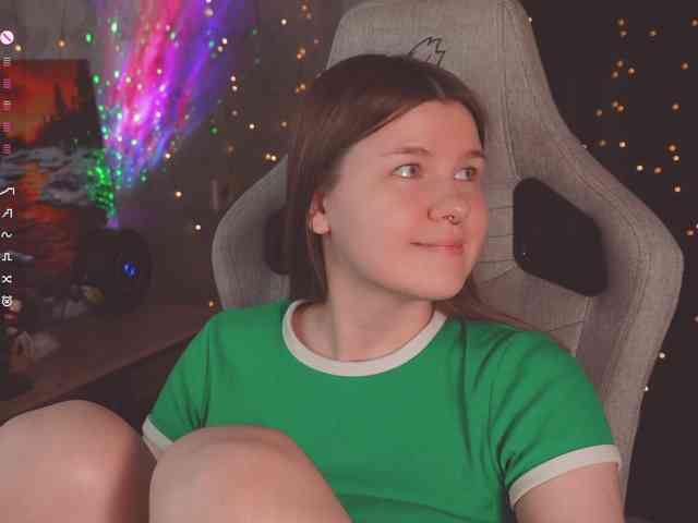 cutesoneckaaa webcam
