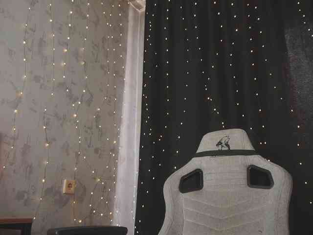 cutesoneckaaa webcam