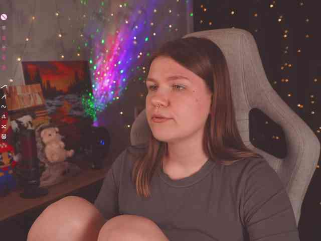 cutesoneckaaa webcam