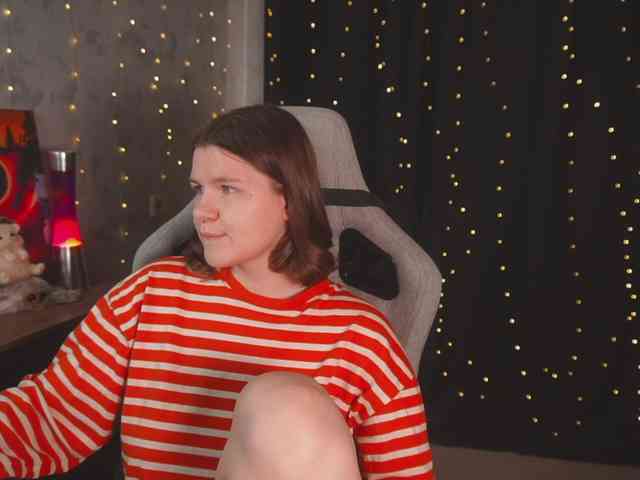 cutesoneckaaa webcam