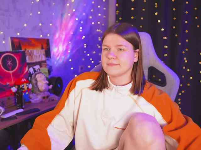 cutesoneckaaa webcam