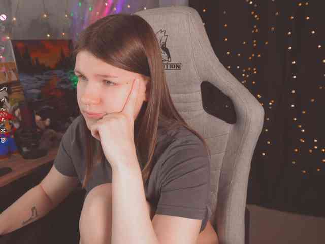 cutesoneckaaa webcam