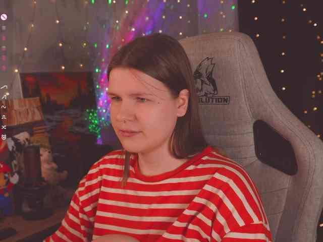 cutesoneckaaa webcam