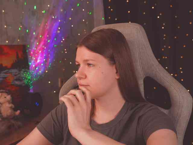 cutesoneckaaa webcam