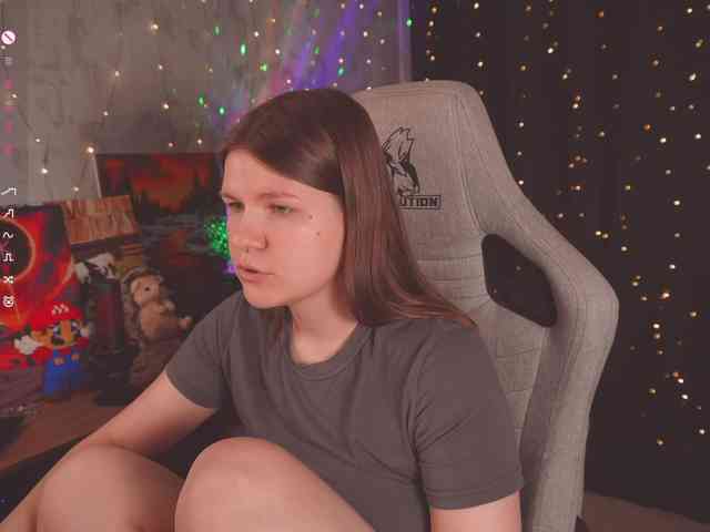 cutesoneckaaa webcam