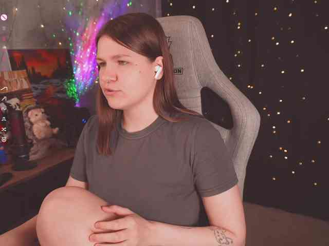 cutesoneckaaa webcam