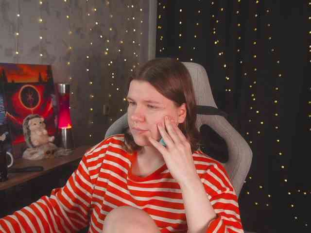 cutesoneckaaa webcam