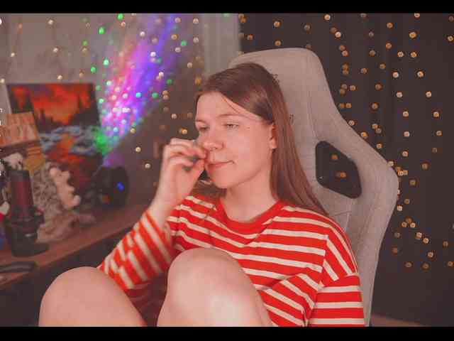 cutesoneckaaa webcam