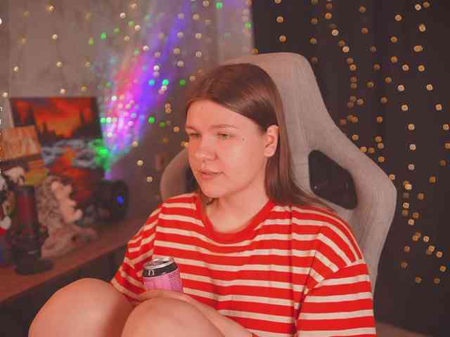 cutesoneckaaa webcam
