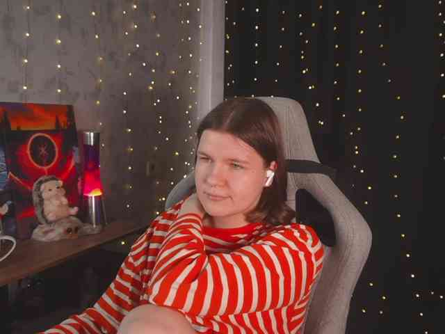 cutesoneckaaa webcam