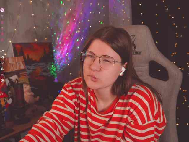 cutesoneckaaa webcam