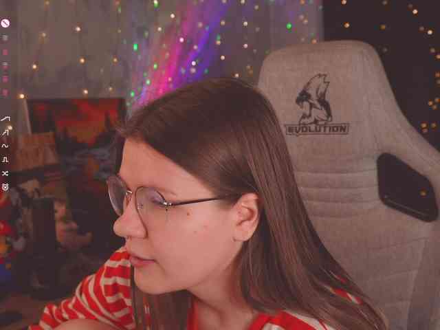 cutesoneckaaa webcam