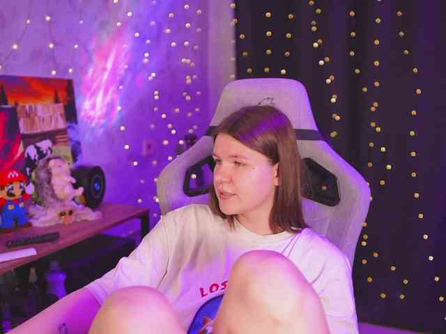 cutesoneckaaa webcam