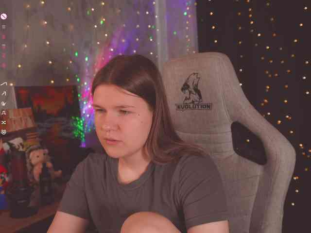 cutesoneckaaa webcam