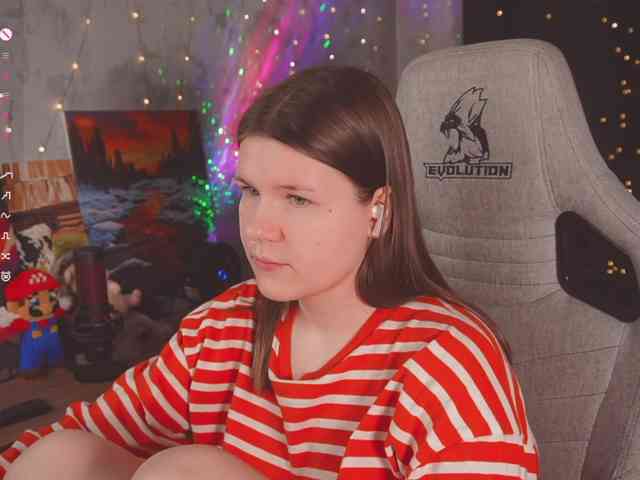 cutesoneckaaa webcam